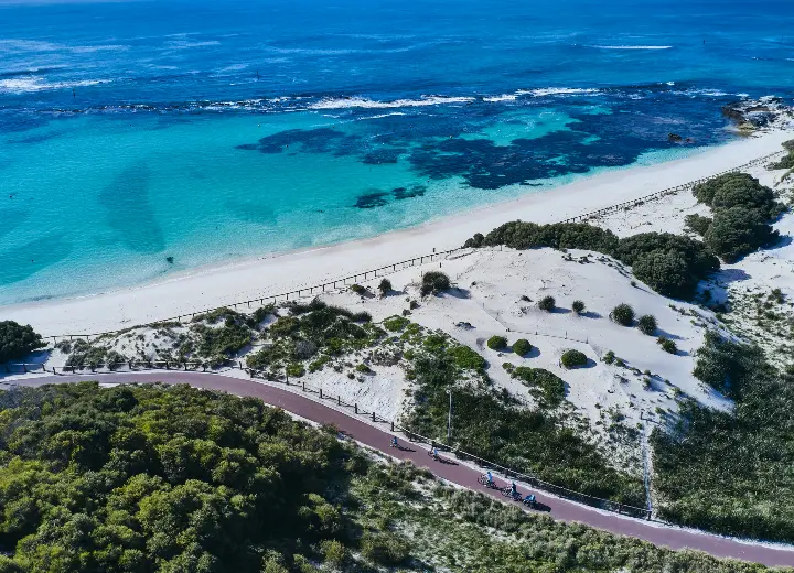 Wide open shoreline of Longreach Bay, Rottnest Island
